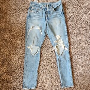 Levis 501 Light Blue Distressed Women’s Jeans W26 L30
